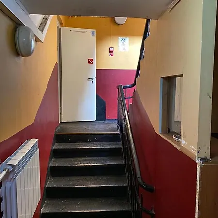 Telliskivi Albergue *