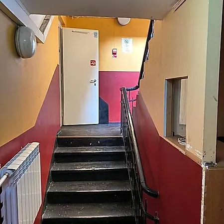 Telliskivi Hostel *